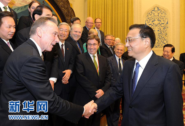 李克強(qiáng)會見出席中國環(huán)境與發(fā)展國際合作委員會2013年年會的外方代表并座談