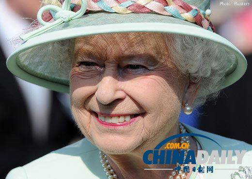 英國女王在白金漢宮走廊堅果碗里做記號 防警衛(wèi)偷吃