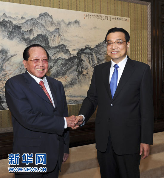 李克強(qiáng)會(huì)見柬埔寨副首相賀南洪