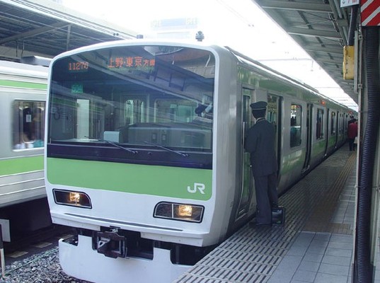 日男子疑因醉酒摔下站臺被撞死 一小時后才被發(fā)現(xiàn)