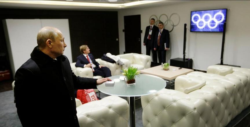 索契“五環(huán)變四環(huán)”尷尬一刻 普京轉(zhuǎn)頭恰錯(cuò)過(guò)?