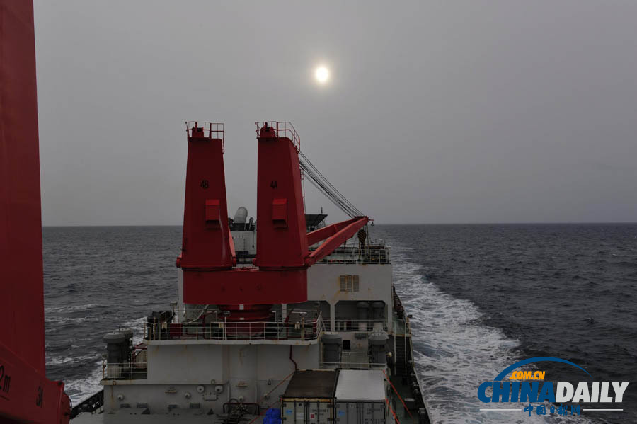 “雪龍”號(hào)開放酒吧 以調(diào)節(jié)單調(diào)枯燥海上生活