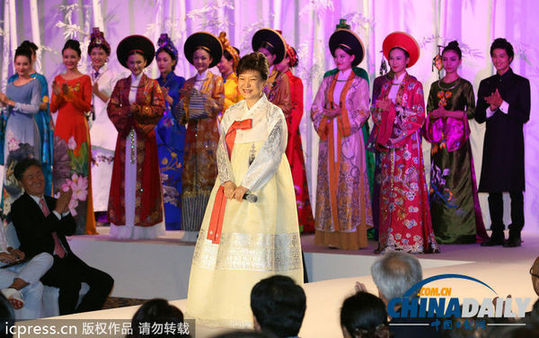 樸槿惠就任一周年 擬發(fā)表“經(jīng)濟改革三年規(guī)劃”