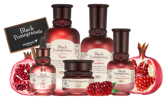 SKINFOOD黑石榴瑩潤(rùn)系列 清透紅裝給你新年紅運(yùn)