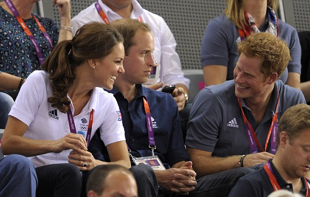 英媒拿皇室開涮 哈里王子是威廉凱特的“婚姻第三者”？