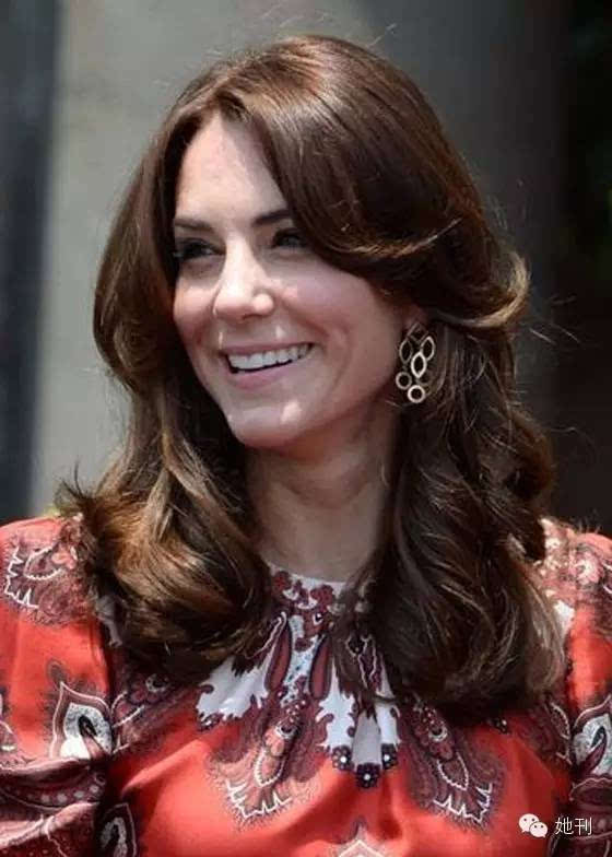 她貴比英女王，卻穿幾百塊的衣服美翻東南亞！
