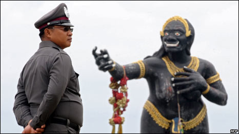 Bangkok Airport Demons 曼谷機(jī)場(chǎng)的惡魔