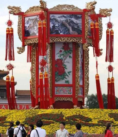 天安門(mén)“國(guó)慶花壇”的變遷