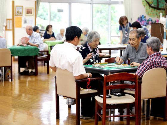 老齡化嚴重，日本興起“賭場主題日間陪護所”