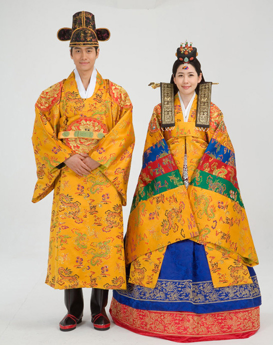 世界各地的傳統(tǒng)結婚服飾長啥樣？（組圖）