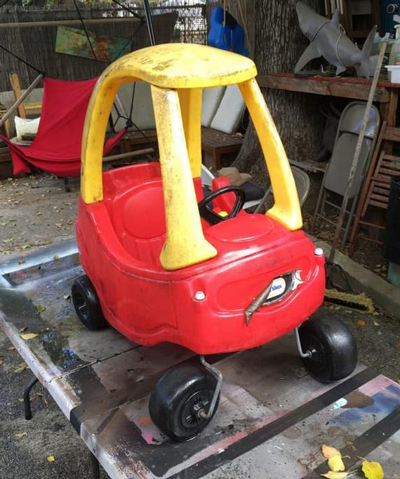 史上最拉風兒童車 廢舊零件再現(xiàn)“瘋狂的麥克斯”（組圖）