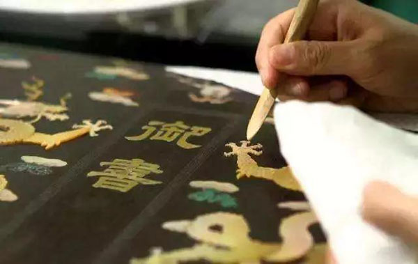 習(xí)近平特朗普同游故宮！那些讓特朗普驚嘆的殿、樓、齋，用英文怎么說？