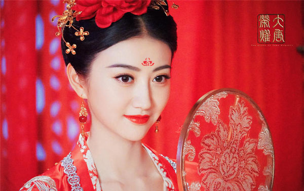 雙語(yǔ)盤(pán)點(diǎn)：2017大女主劇扎堆混戰(zhàn)，誰(shuí)才是最終贏家？