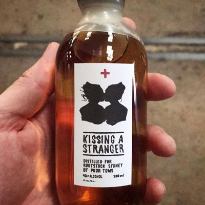 把別人吐掉的酒回收加工后二次出售，這……你敢喝嗎？