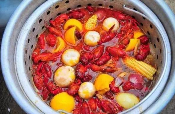 2017全國美食消費(fèi)報(bào)告出爐，大家最愛吃這個(gè)菜！