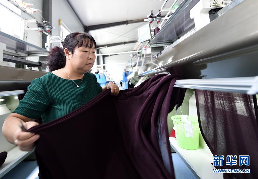 Cashmere alleviates poverty in Sonid Right Banner