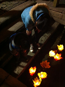 Celebrating Lantern Festival in Zhouzhuang
