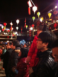 Celebrating Lantern Festival in Zhouzhuang