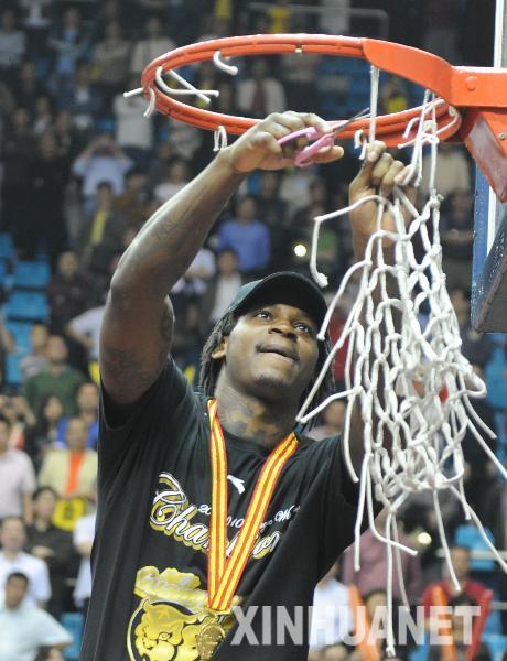 CBA總決賽：廣東隊(duì)摘得總冠軍