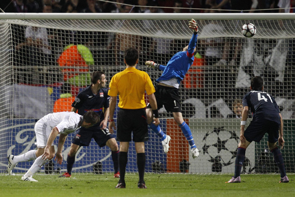 歐冠：拜仁3:0完勝里昂進決賽 奧利奇上演帽子戲法