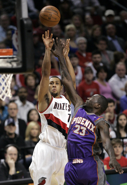 NBA:馬刺刺痛小牛 太陽灼傷開拓者 雙雙4:2晉級