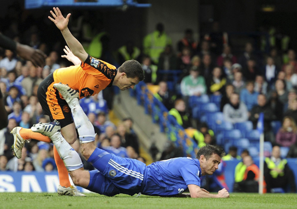 英超:切爾西力壓曼聯(lián)1分 第四次奪冠