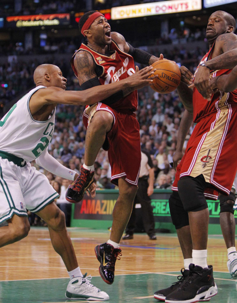 NBA：詹姆斯三雙騎士黯然出局 綠衫軍4:2晉級戰(zhàn)魔術(shù)