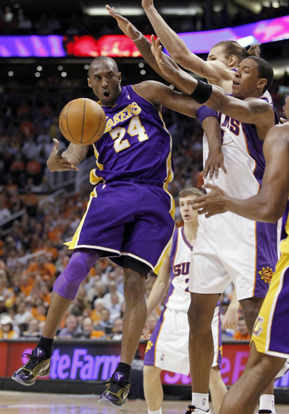 NBA：替補發(fā)威貢獻54分 太陽勝湖人扳成2:2