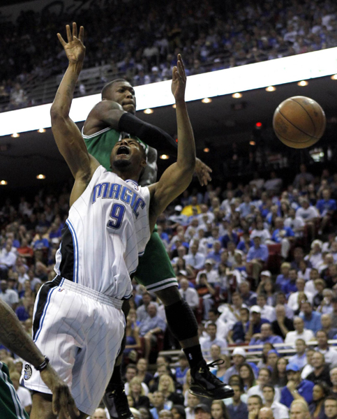 NBA：霍華德翻江倒海 魔術再下一城2:3凱爾特人