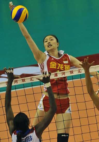 女排精英賽:中國隊(duì)3:0完勝古巴隊(duì)獲亞軍