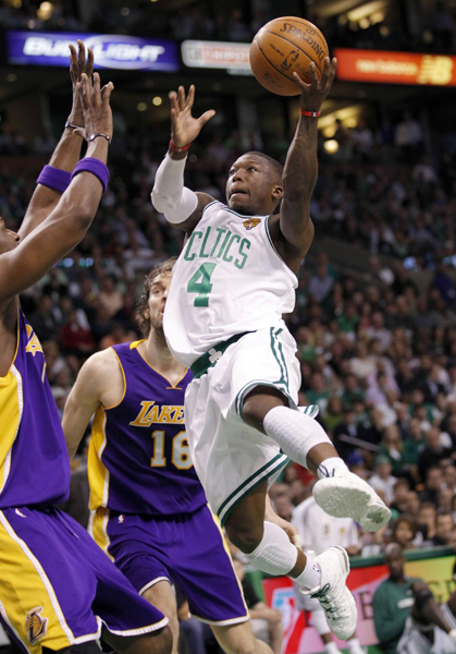 NBA：凱爾特人末節(jié)制勝湖人 總比分2:2