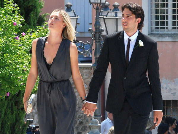 武賈西奇與莎娃正式訂婚 海灘求婚冠軍戒指定情