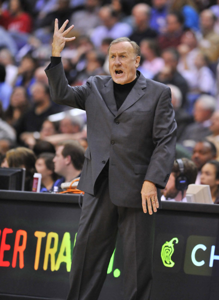 姚明傷退中國德比 易建聯(lián)13分奇才98:91力克火箭