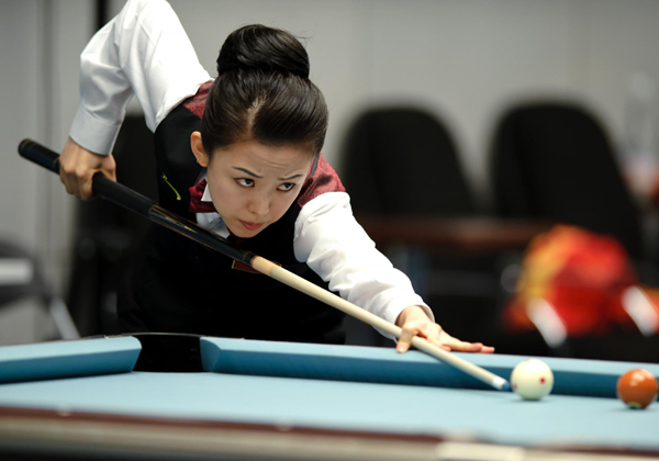 美麗臺(tái)球:潘曉婷vs車俞嵐