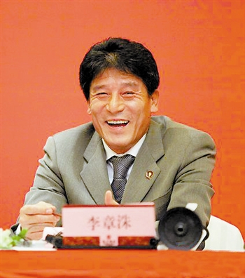 恒大進(jìn)軍足壇 好戲連臺演