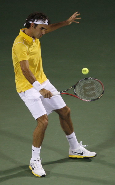 迪拜賽小德勝費(fèi)德勒 賽季不敗摘職業(yè)第20冠