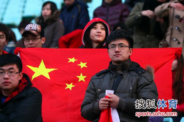 魯能老總:接受批評(píng)知恥后勇會(huì)為中國(guó)足球爭(zhēng)光