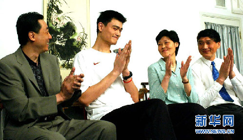 “難說(shuō)再見(jiàn)!”:姚明NBA生涯全回顧