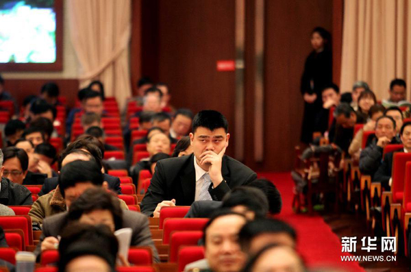 姚明當選上海政協(xié)委員出席會議