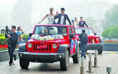 花游姐妹文婷婚禮花銷近百萬